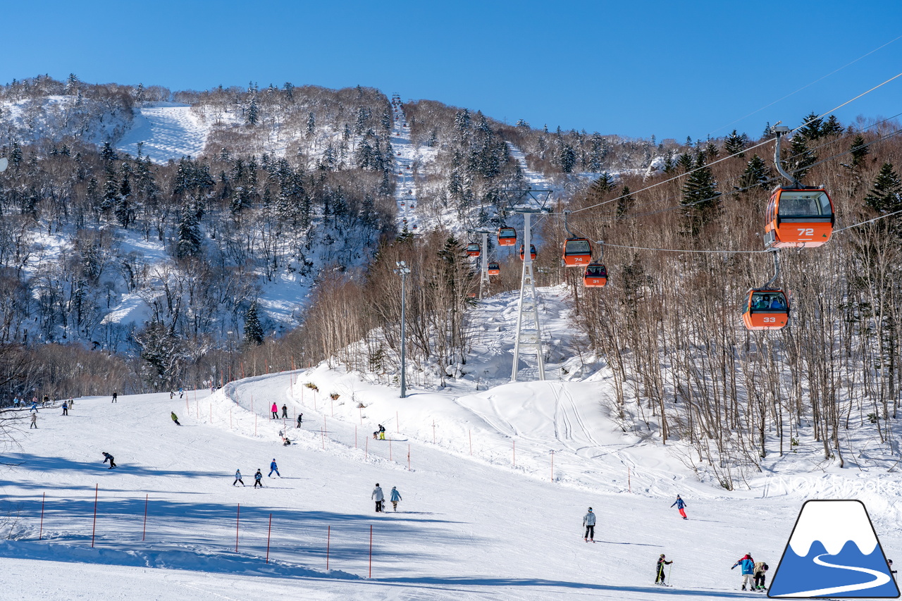 札幌国際スキー場｜北海道最高峰・旭岳も見えた！これ以上はなかなか無い、澄み渡る青空に恵まれた１月最後の日曜日。